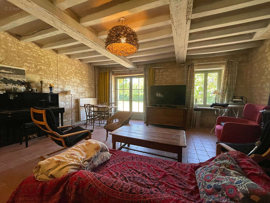 Maison à LES TROIS-MOUTIERS