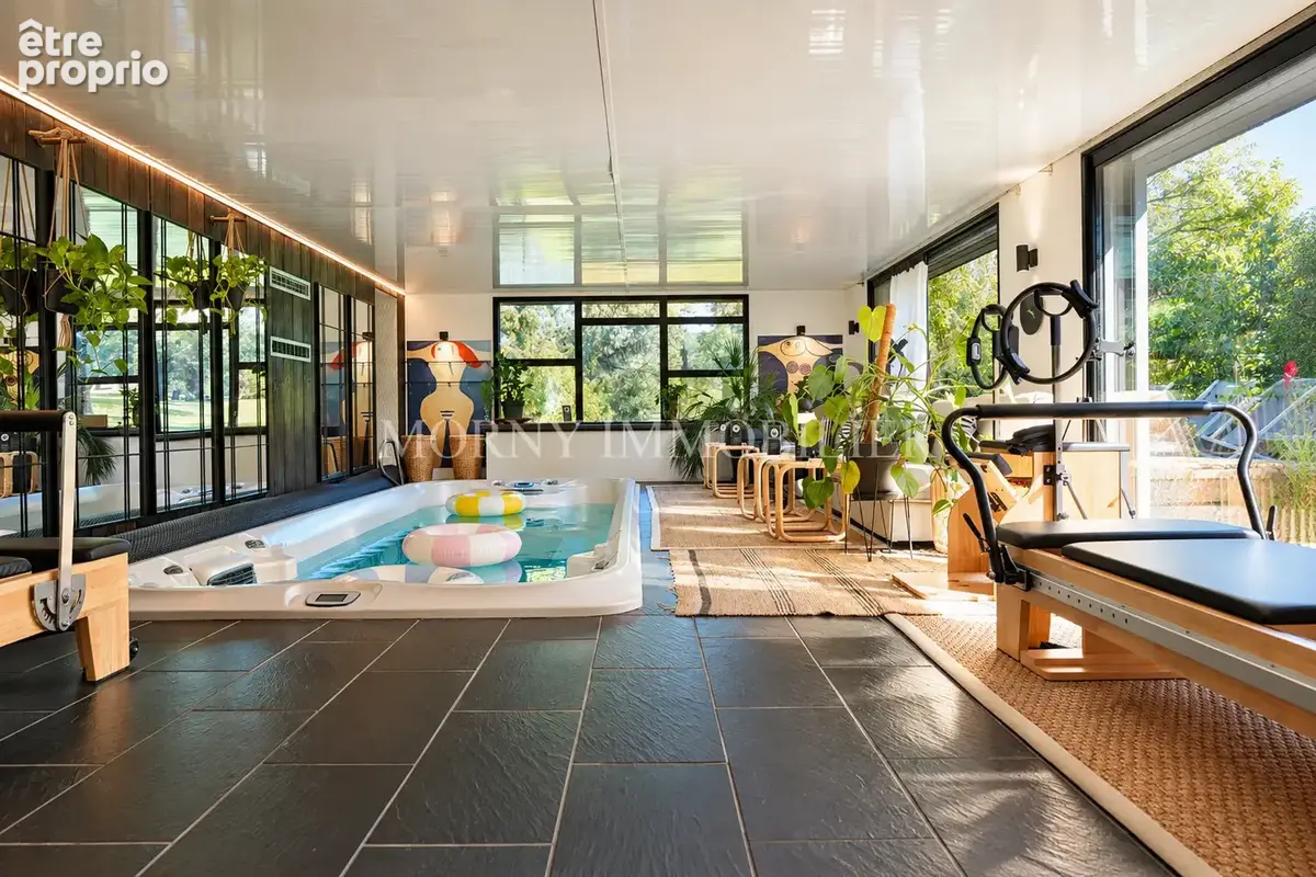 À VENDRE - Belle propriété de 380 m2 au calme, au cœur d’un parc arboré de 1,1 hectare - photo 6