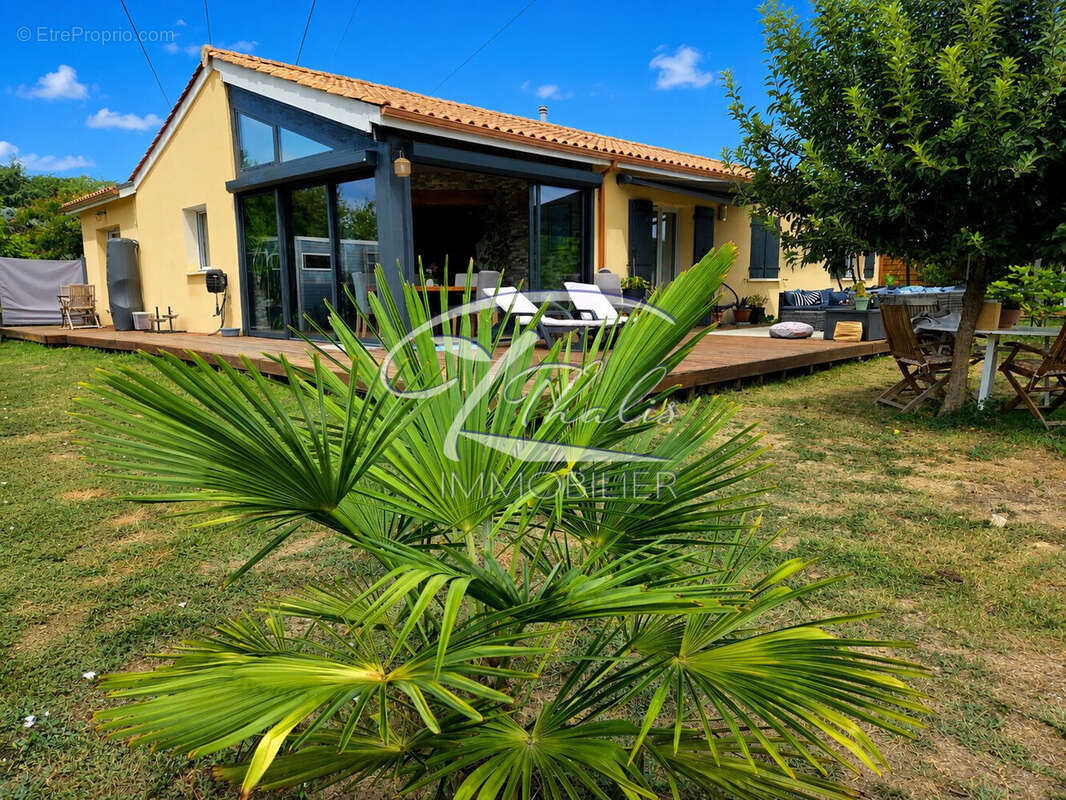 Maison 121 m² à Saint-Gervais  - photo 4