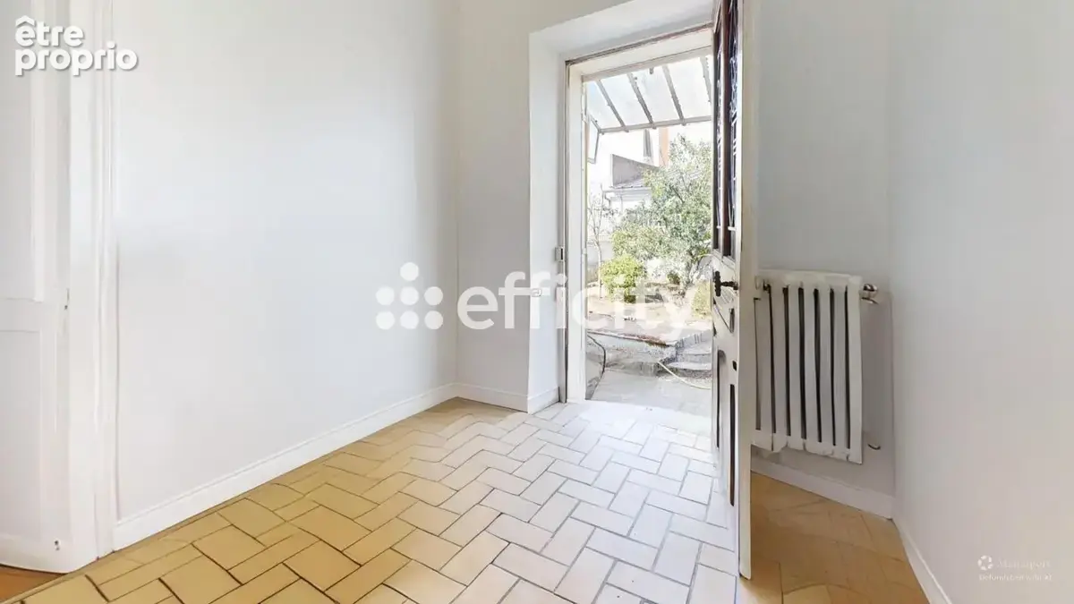 Maison 6 pièces 120 m² à vendre à Vierzon (18100) - photo 4