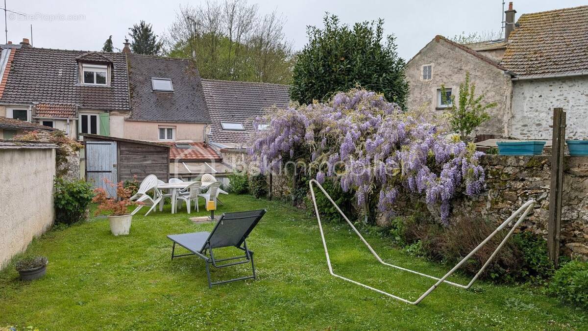 Maison à REBAIS