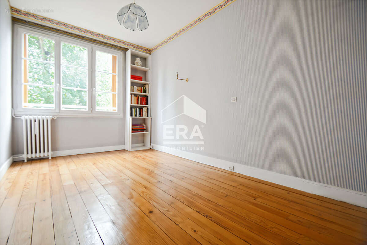 Appartement à ISSY-LES-MOULINEAUX