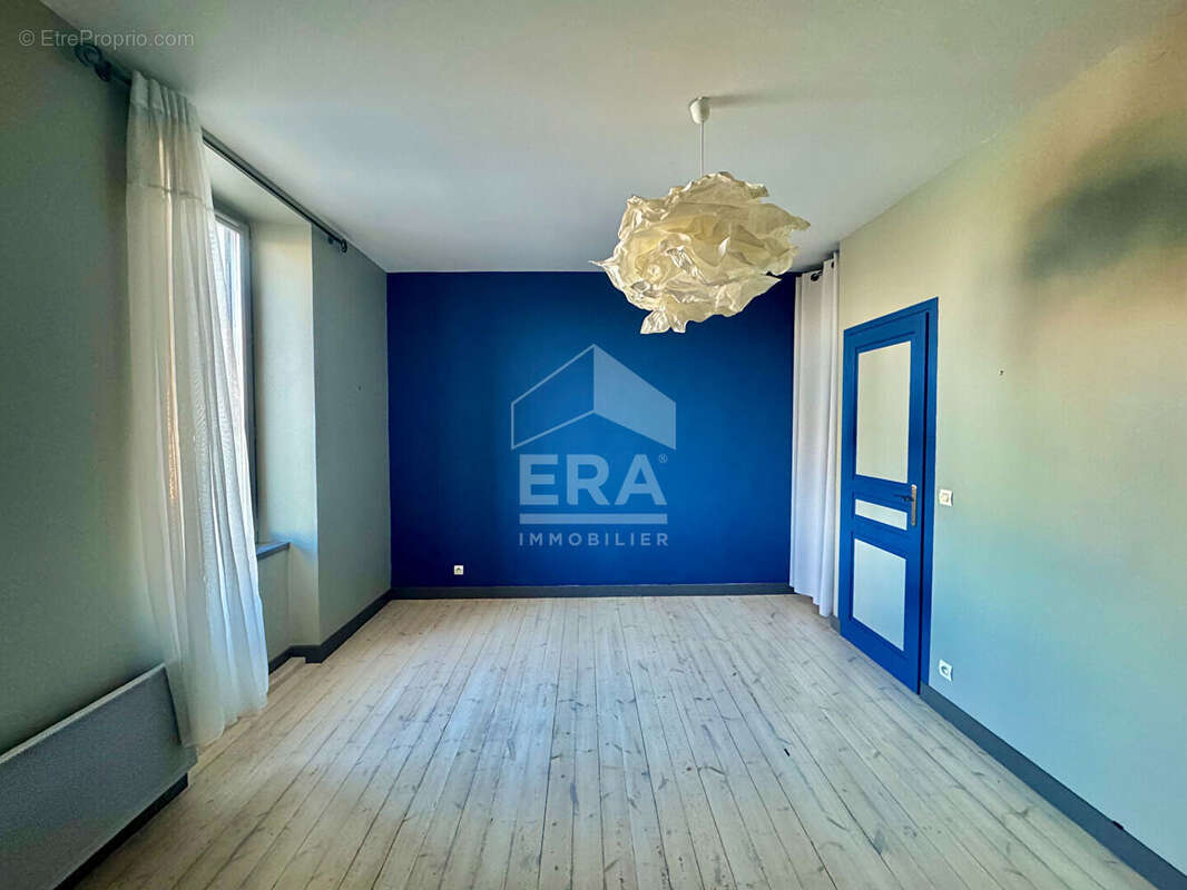 Appartement à MORNAC-SUR-SEUDRE