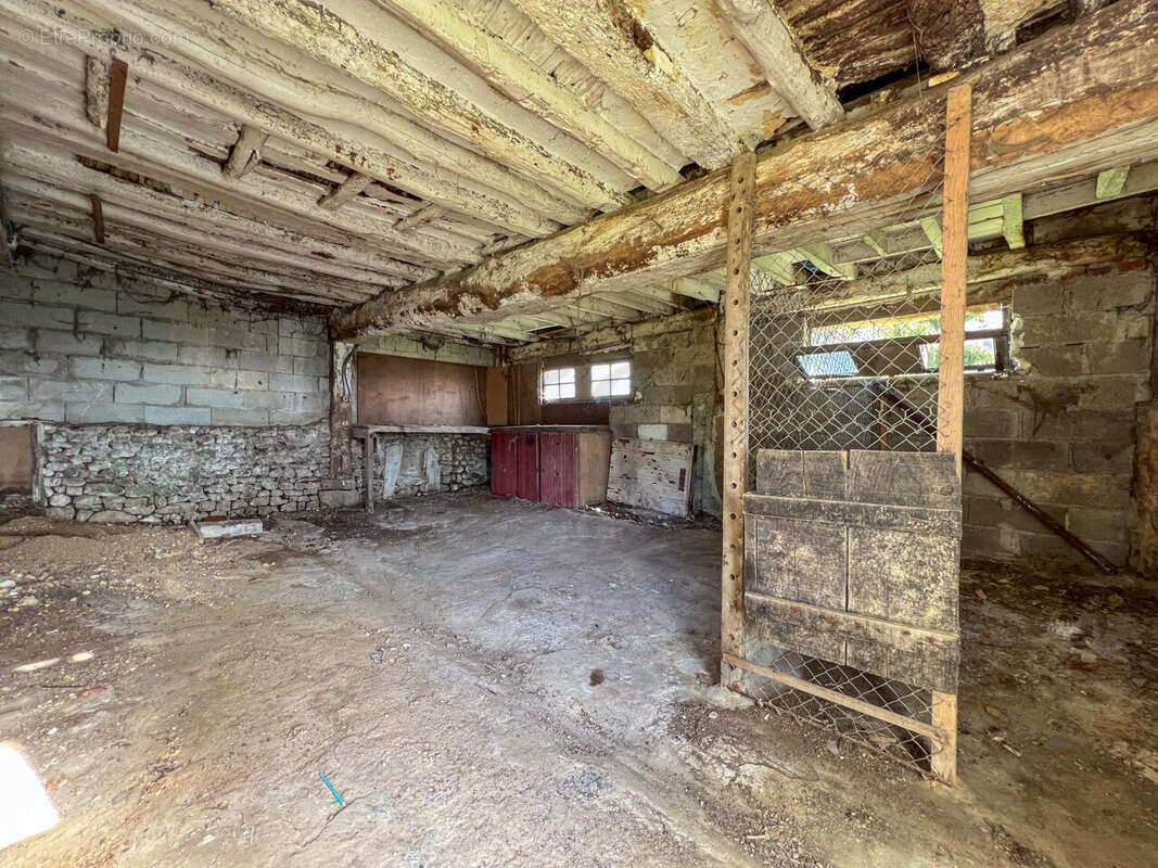 Maison à BELLOU-EN-HOULME