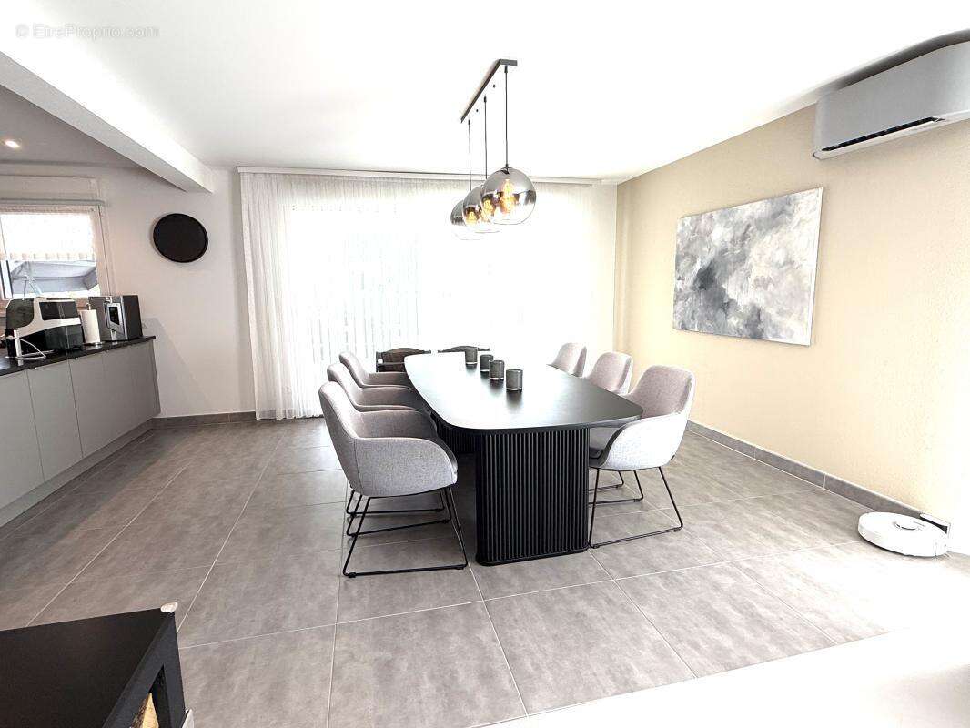 Maison 201 m² à Saint-Louis  - photo 7
