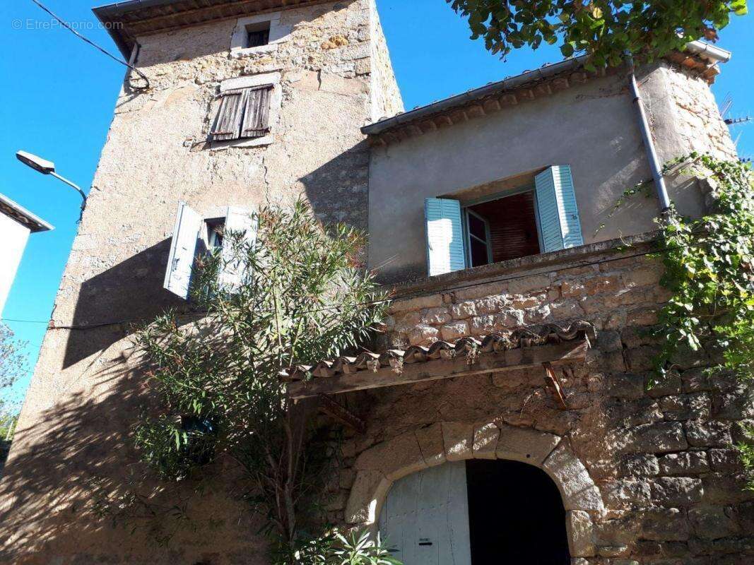 Maison à SAINT-PAUL-LE-JEUNE