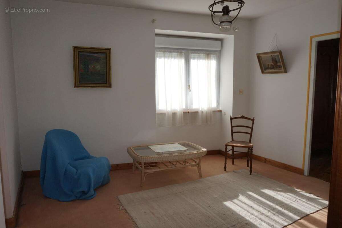 Maison à MORTAGNE-SUR-SEVRE