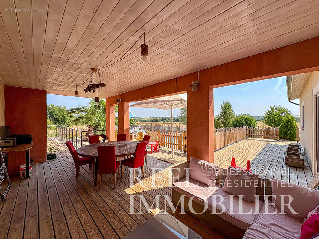 Maison contemporaine de plain pied  avec piscine. - photo 9