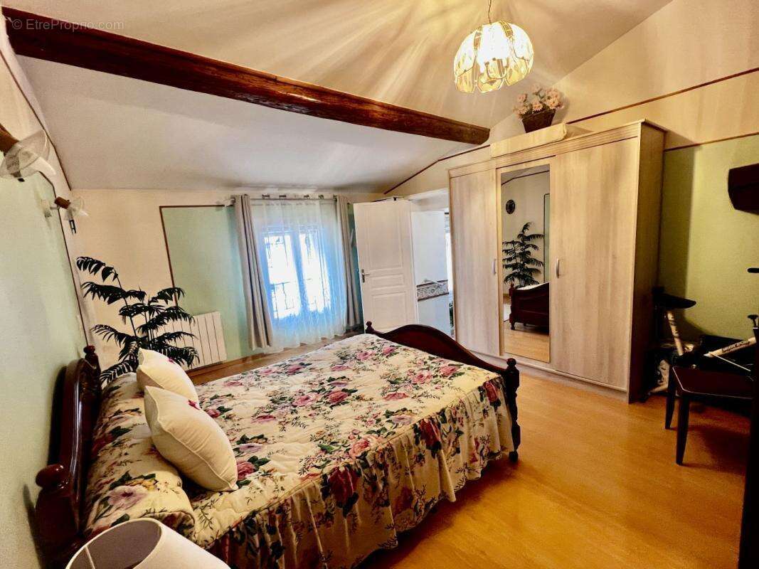 Maison à SAINT-GILLES