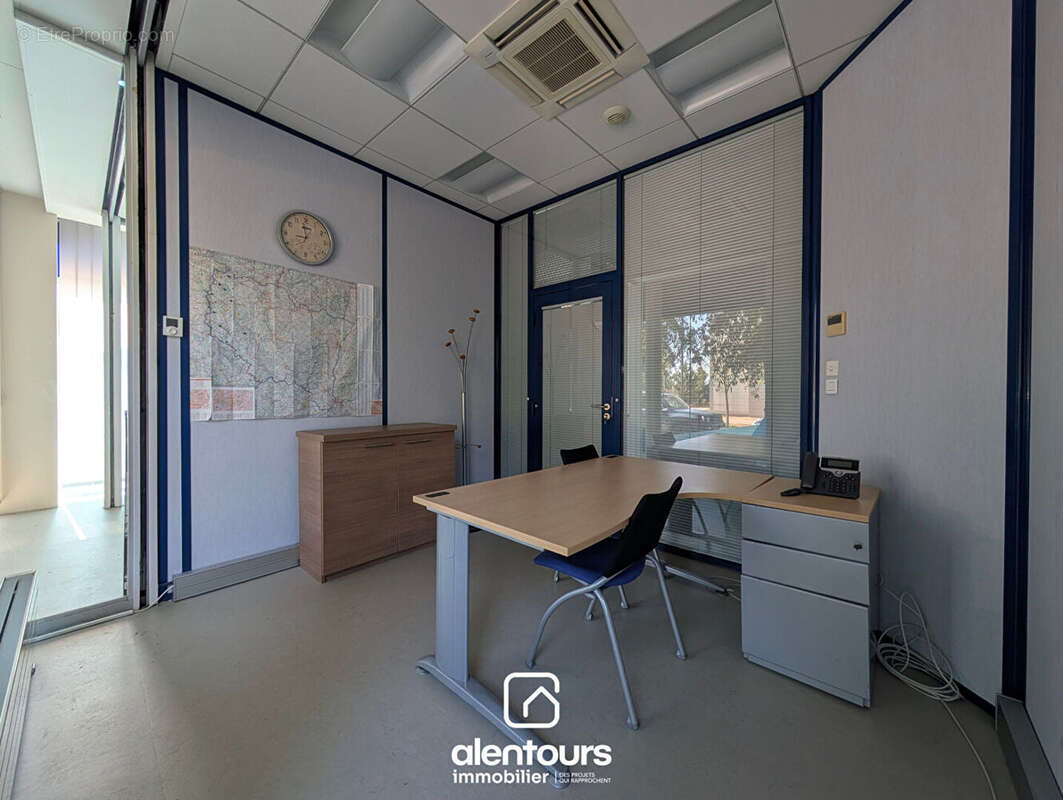 Bureaux  184 m2 - photo 8