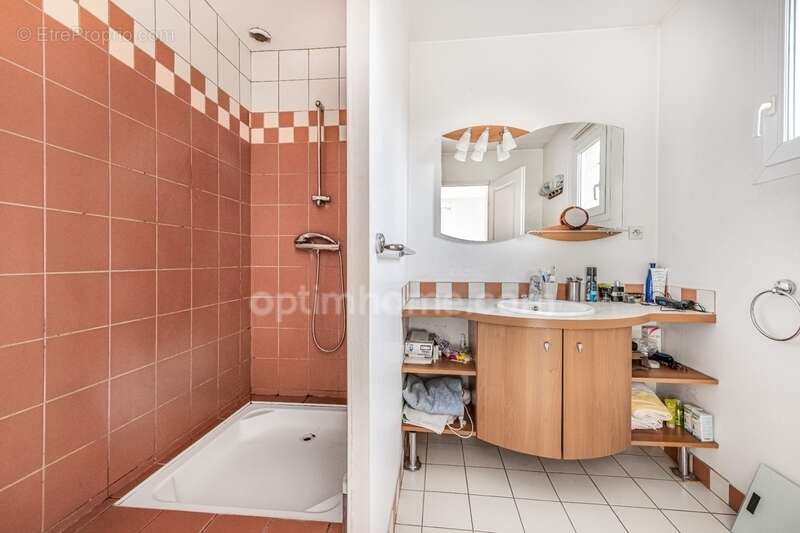 Maison familiale atypique de 170 m² avec jardin, terrasse et garage double – Collonges-au-Mont-d'Or - photo 10