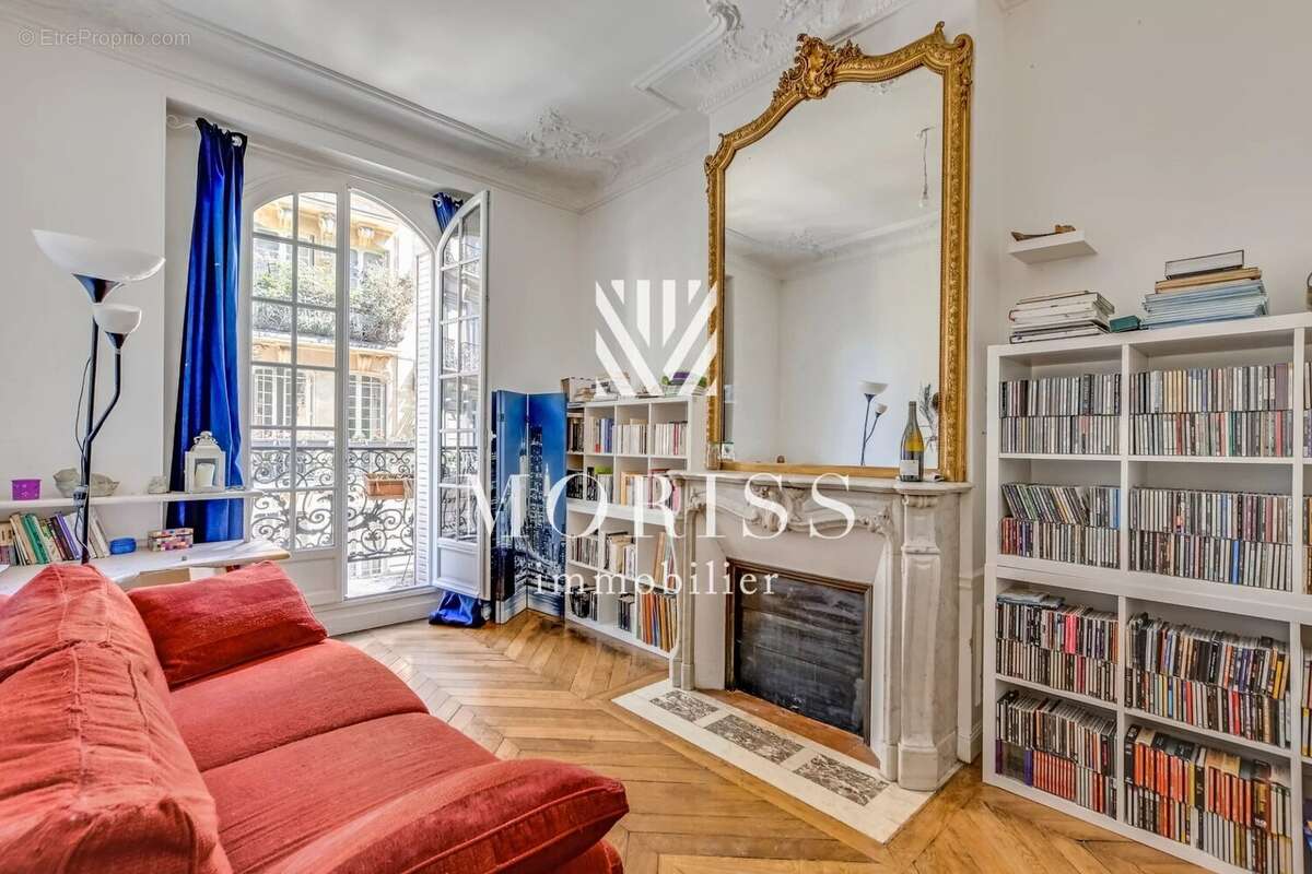 Appartement à PARIS-14E
