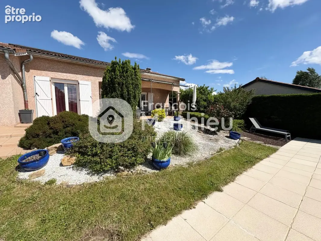 Photo Maison à Saint-Andre-De-Corcy au prix de 395 000€
