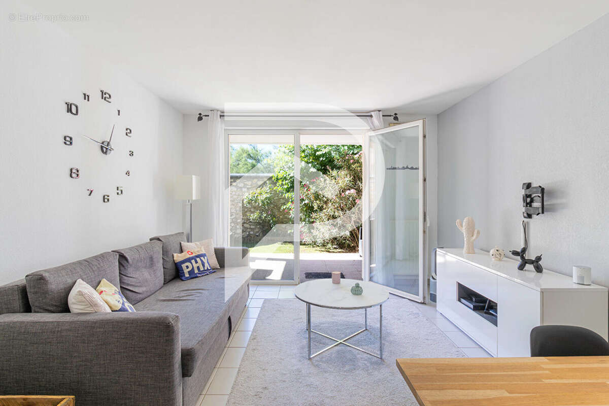 Appartement à MARSEILLE-5E