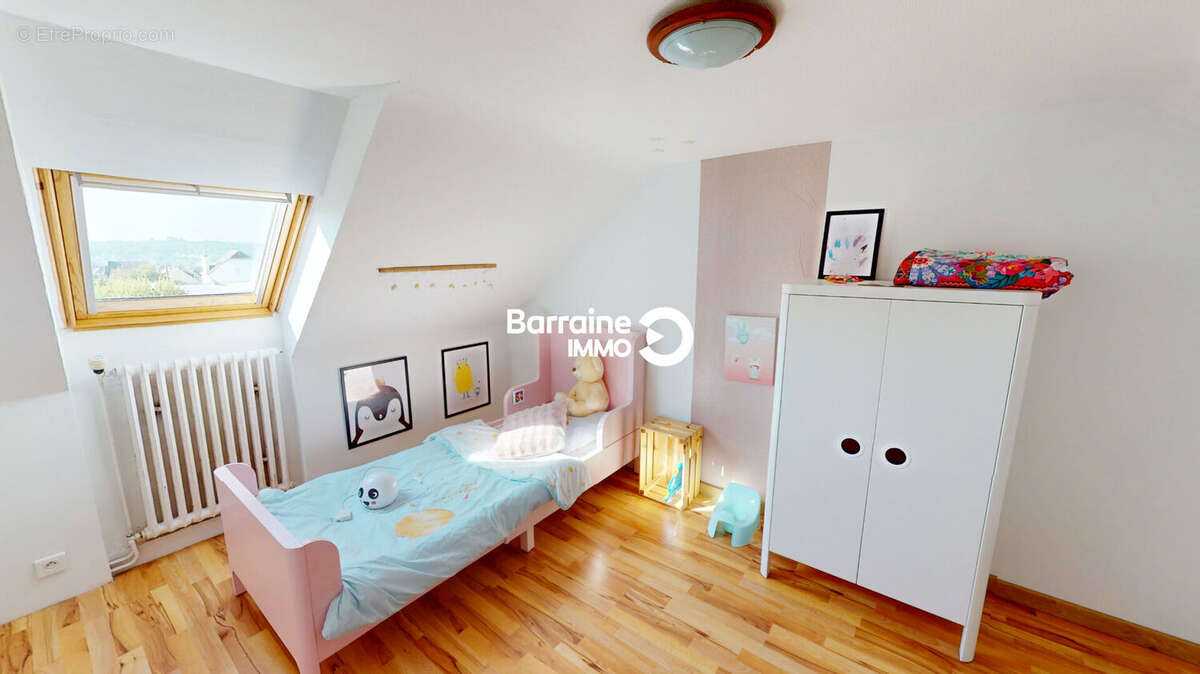 Appartement à LE RELECQ-KERHUON