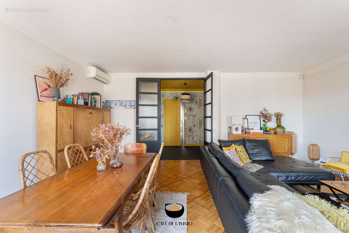 Appartement à MARSEILLE-5E