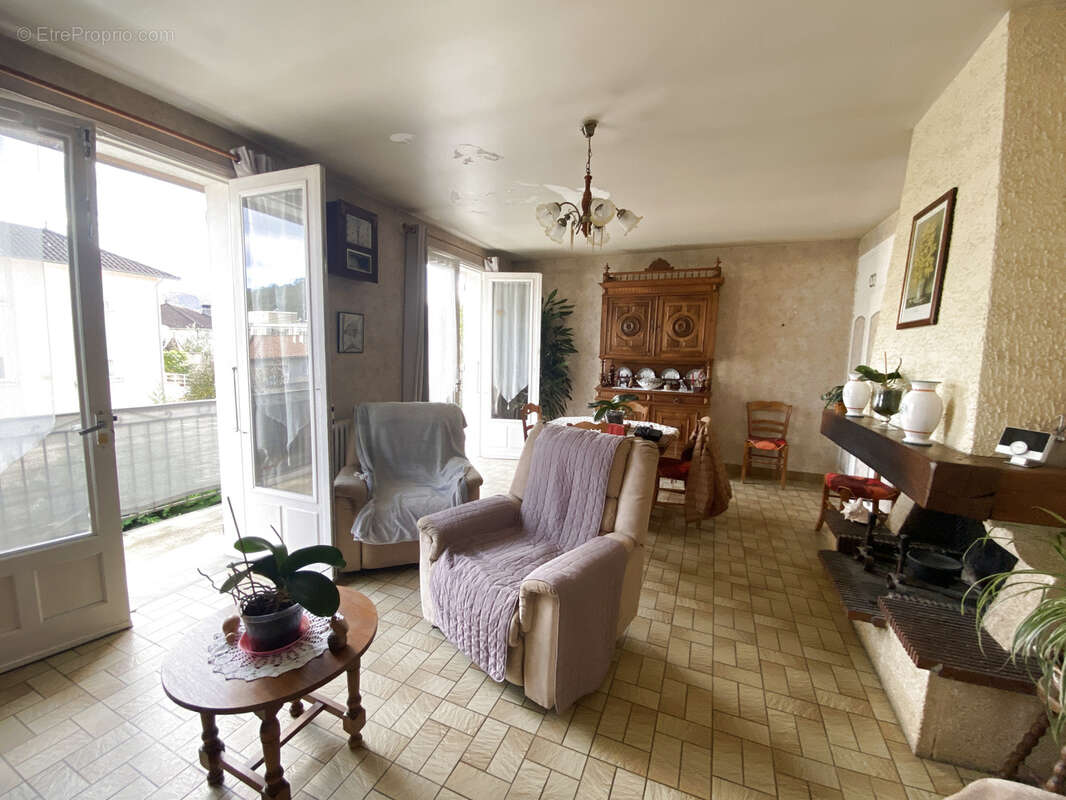 Maison à SAINT-CERE