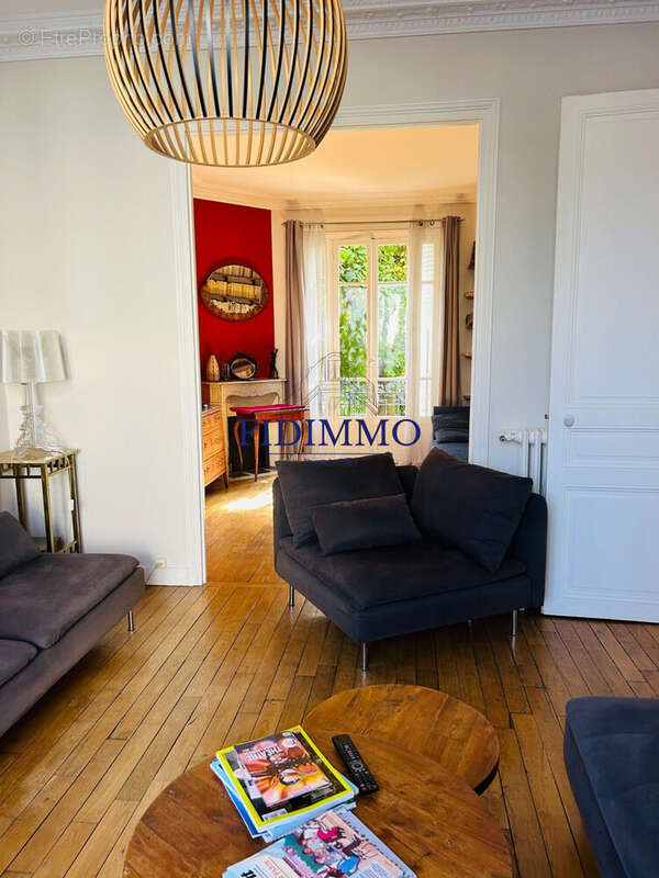 Maison à CHENNEVIERES-SUR-MARNE