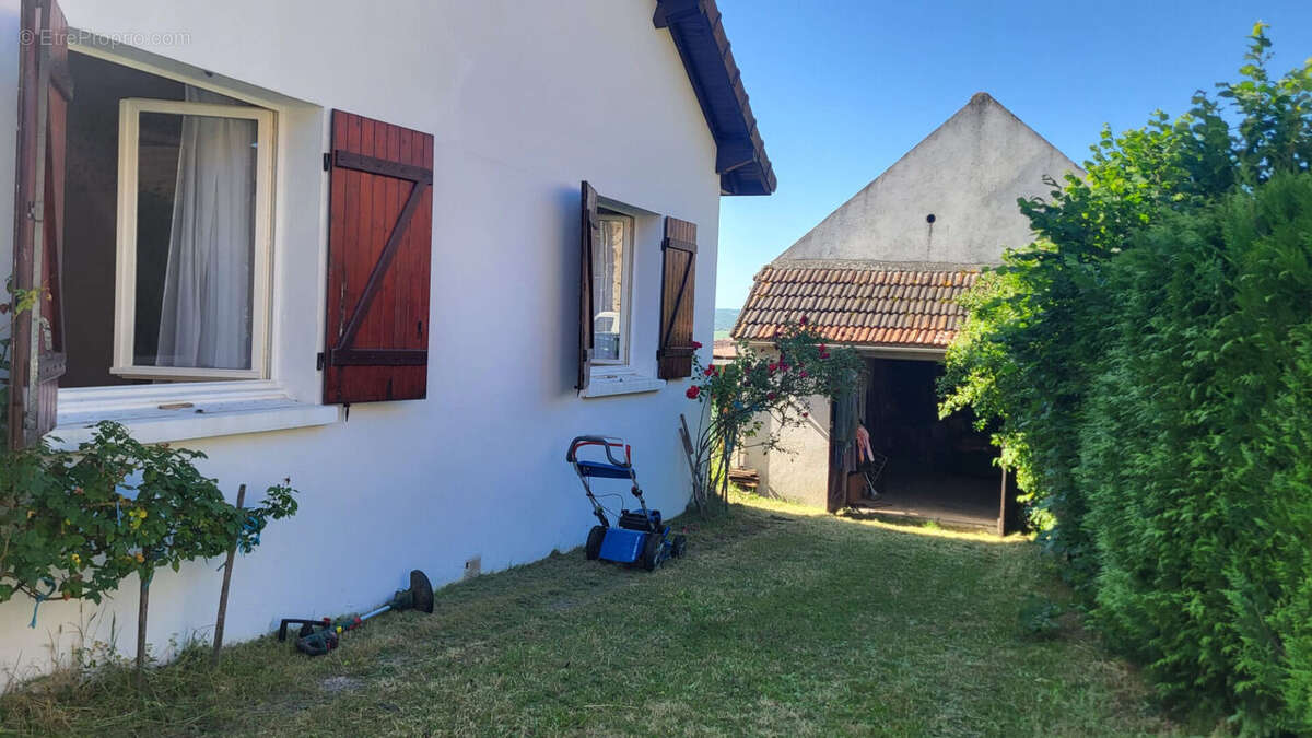 Maison à CHOUVIGNY