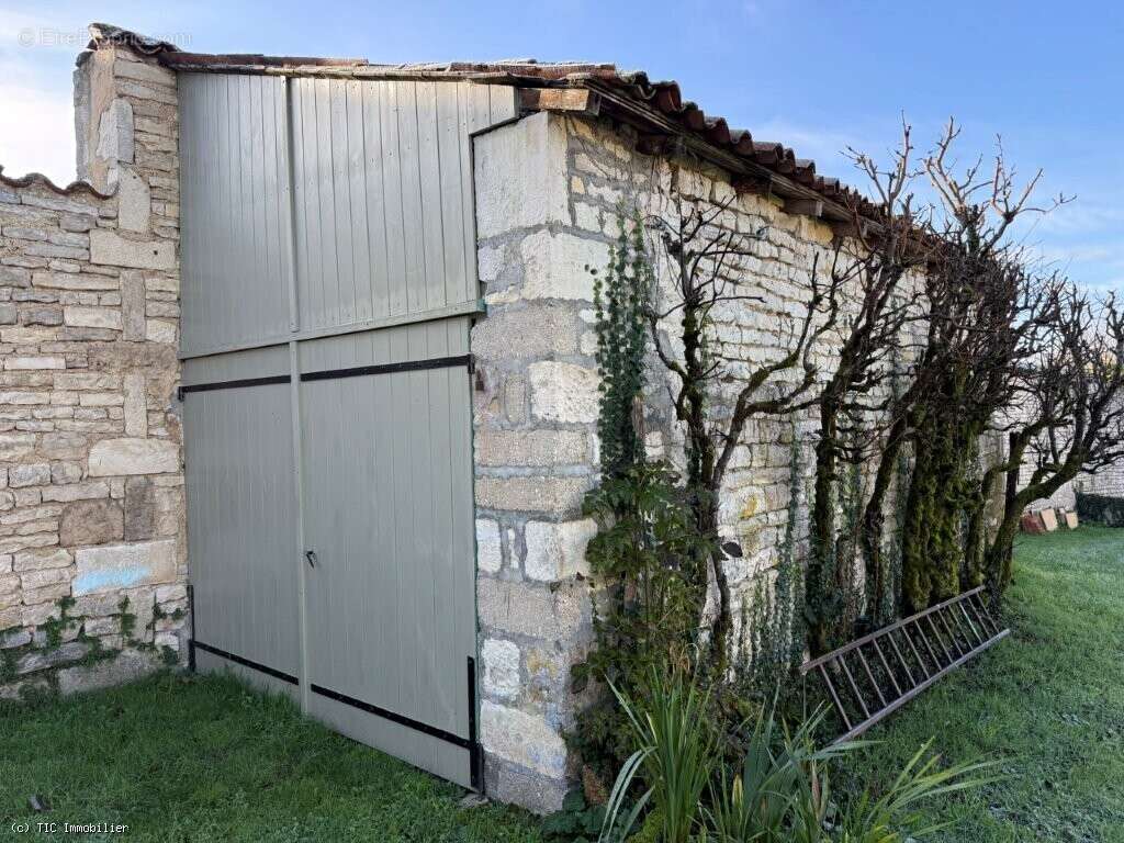 Magnifique Maison de Village 8 Minutes d'Aigre - photo 37