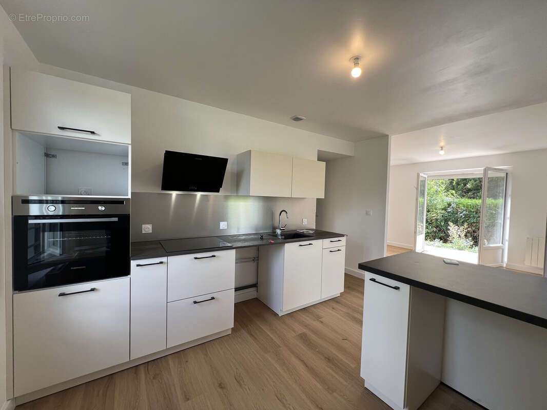 Maison à AIXE-SUR-VIENNE