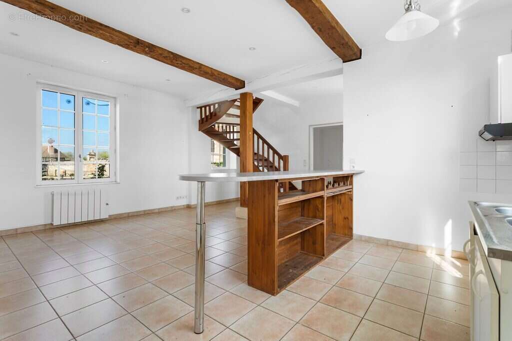 Maison à MEZIDON-CANON