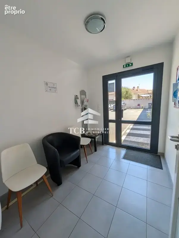Commerce 160 m² à vendre à Vallet (44330) - photo 2