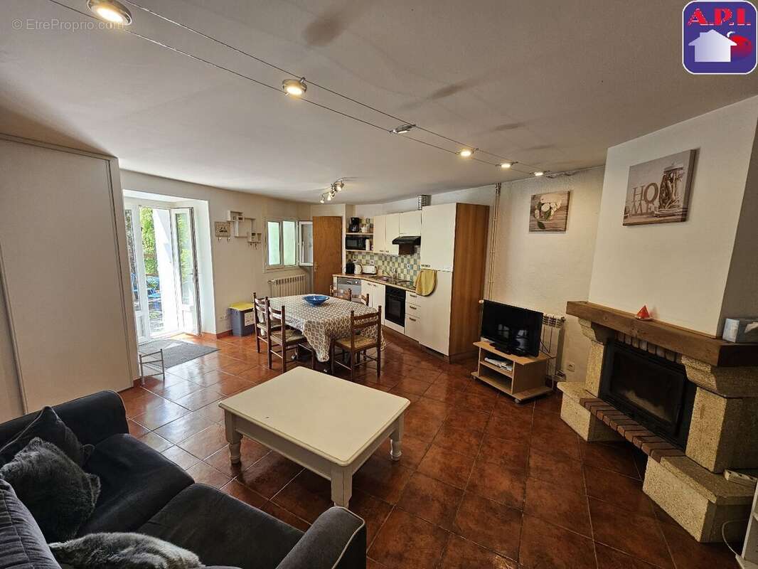 Appartement à AX-LES-THERMES