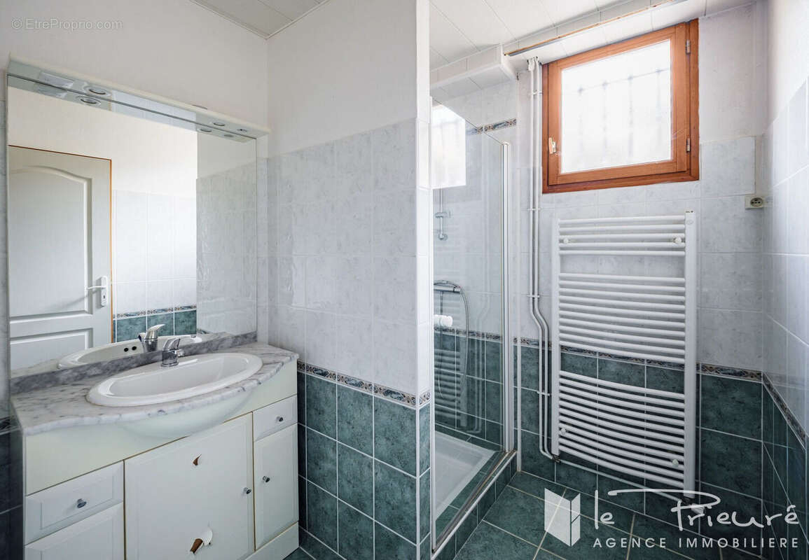 Maison à potentiel avec jardin, garage, sous-sol aménageable et 2 entrées indépendantes, dans un quartier calme d'Albi, proche c - photo 13