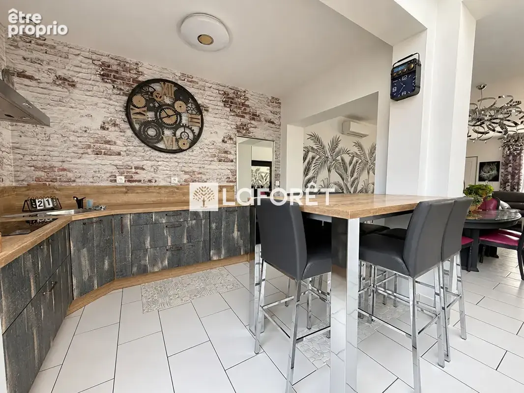 Maison de ville 145 m² - 3 chambres - Grand garage - Petit courgain - photo 4