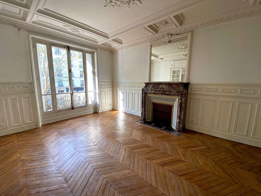 Appartement à PARIS-12E