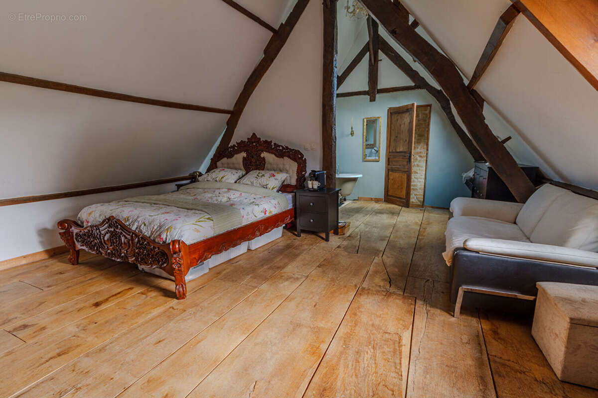 Manche : Maison en pierre de 3 chambres avec studio, écuries et terrain. - photo 14