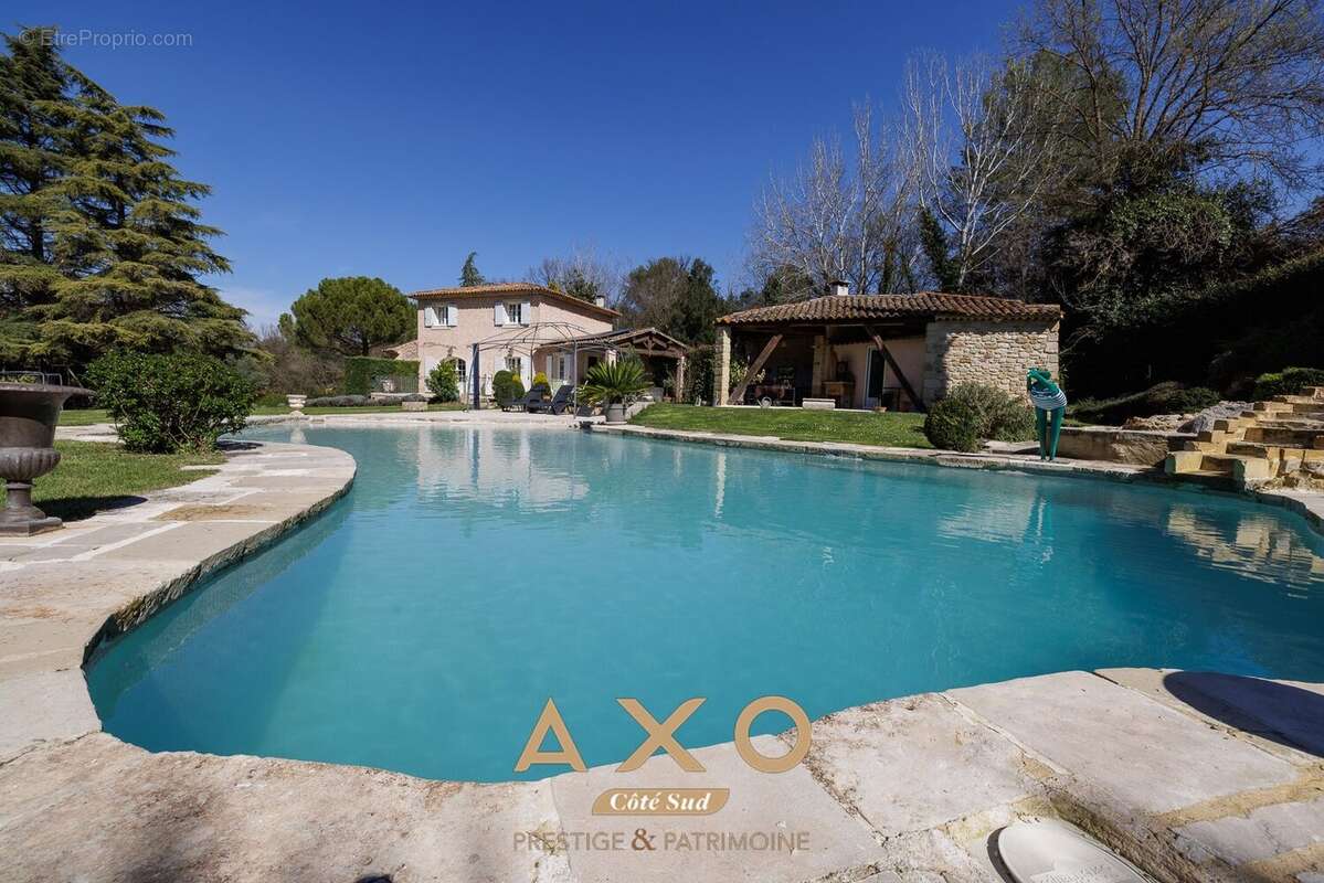 Maison à MEYRARGUES