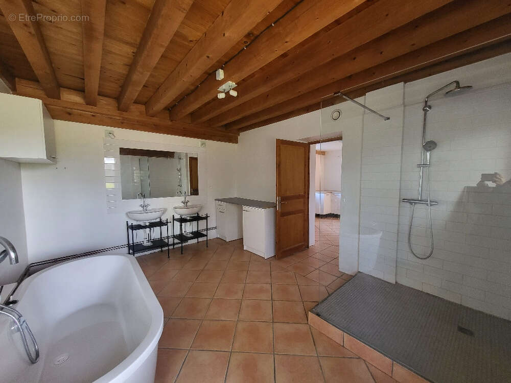 Maison à VILLARS-LES-DOMBES