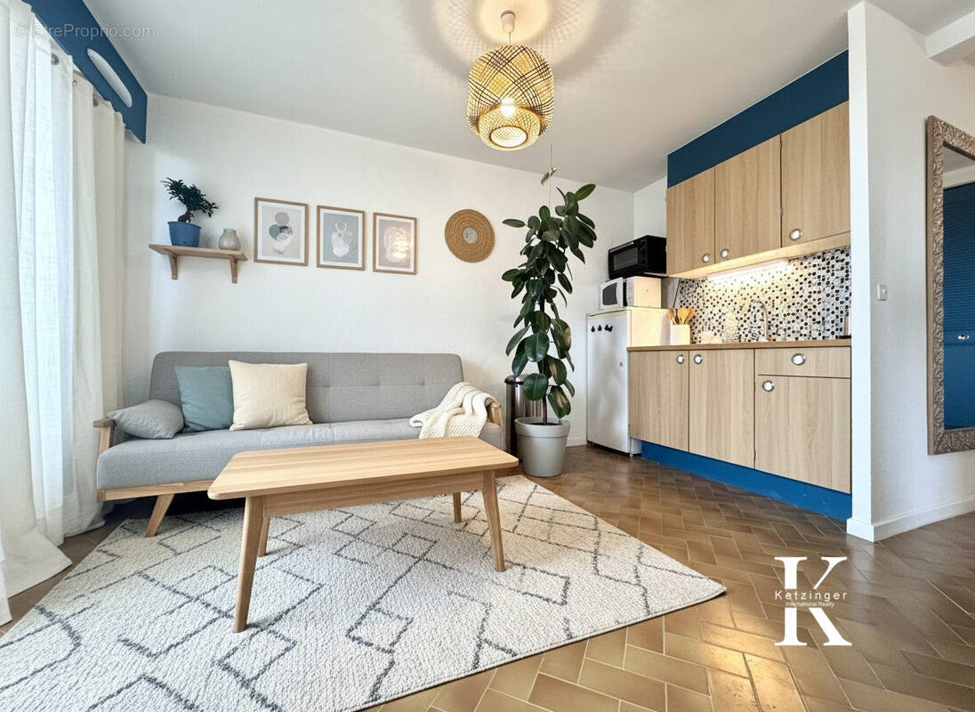 Projection IA - Appartement à MAUGUIO