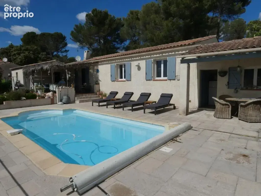 Maison 8 pièces / 100 m² / 416 000 EUR / SALERNES - photo 2