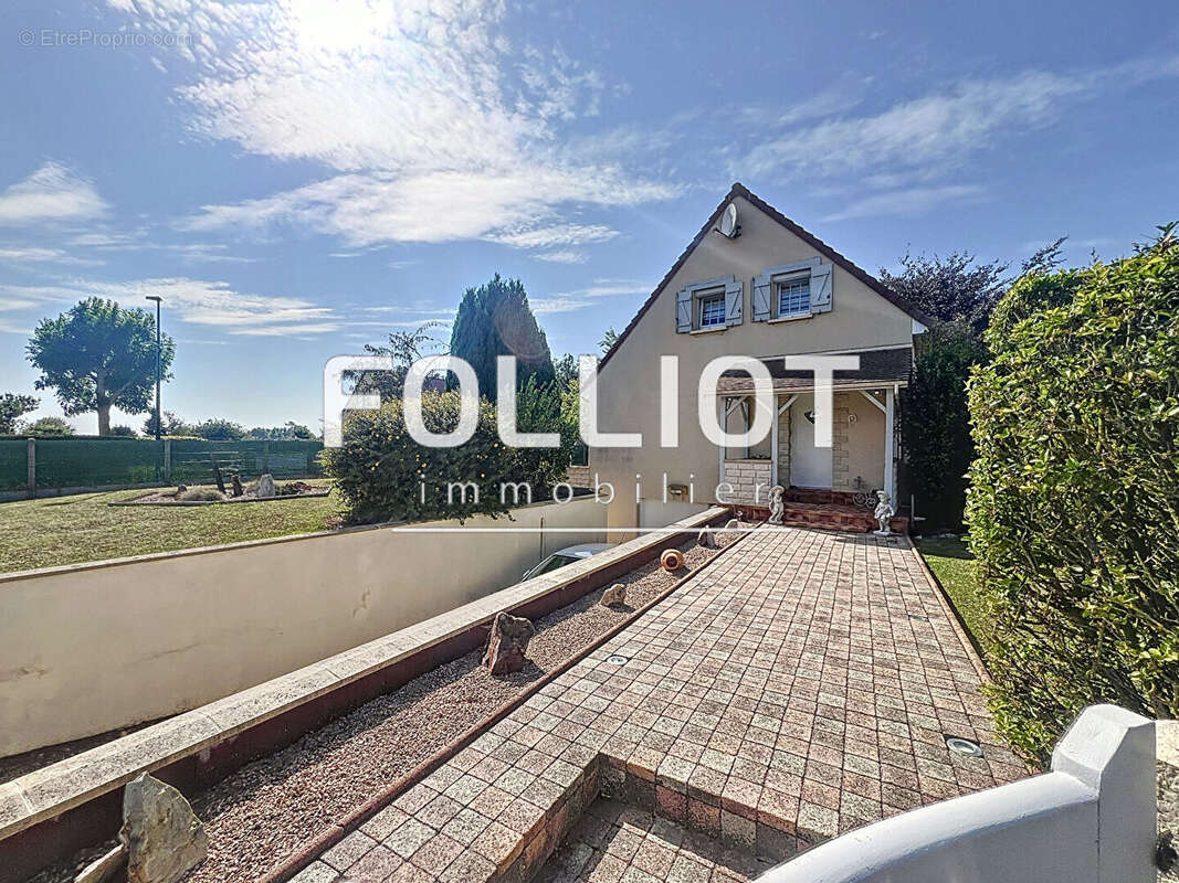 Maison à SAINTE-CROIX-SUR-MER