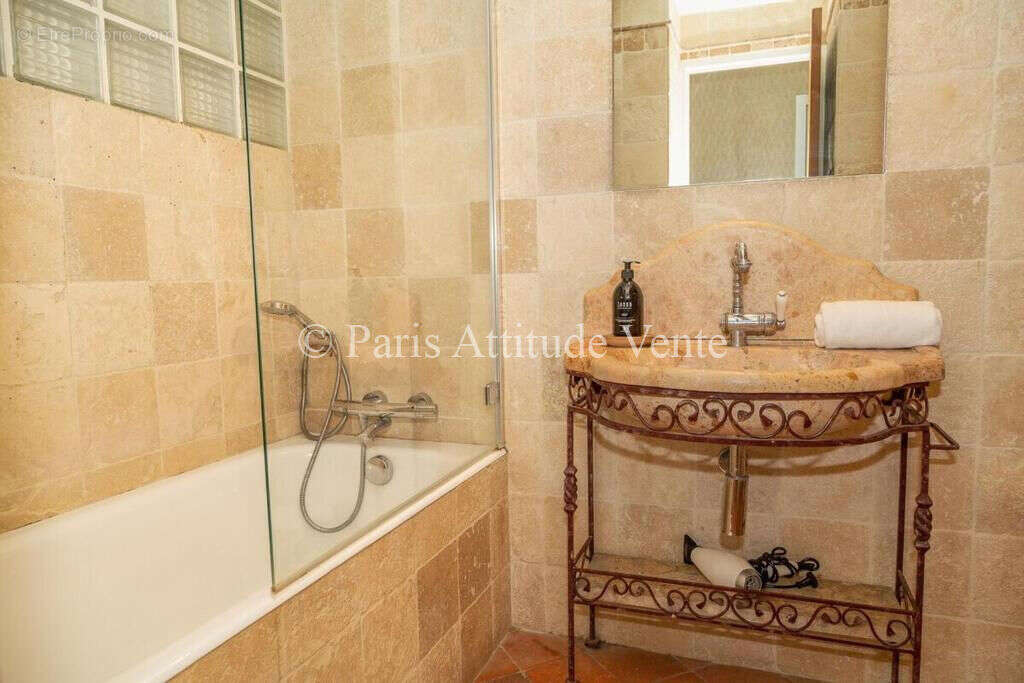 Commerce à PARIS-3E