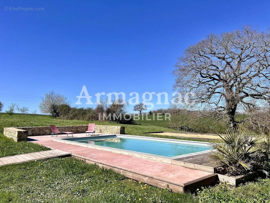 Maison à ROQUEBRUNE