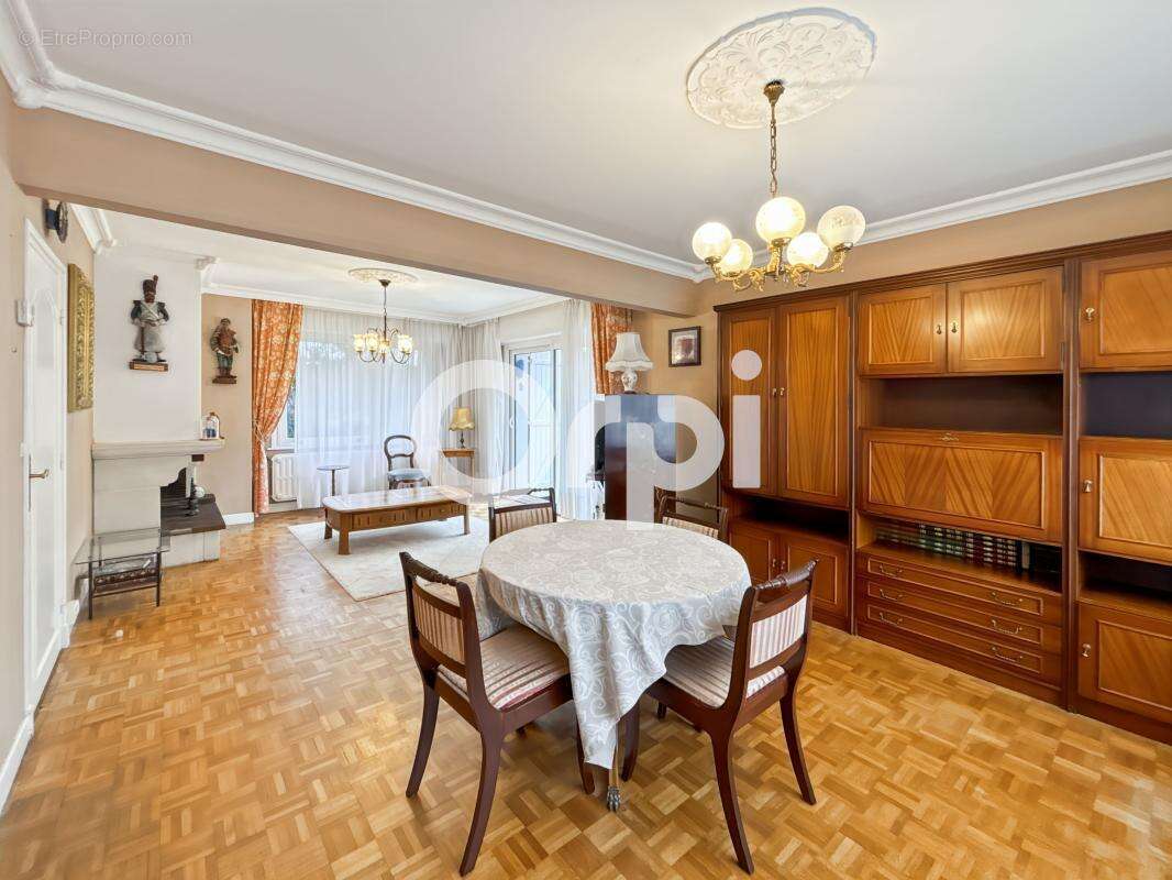 Maison à SAINT-MARTIN-BOULOGNE