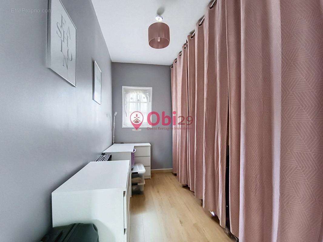 Une belle familiale rénovée avec goût, prête à vous accueillir ! - photo 12