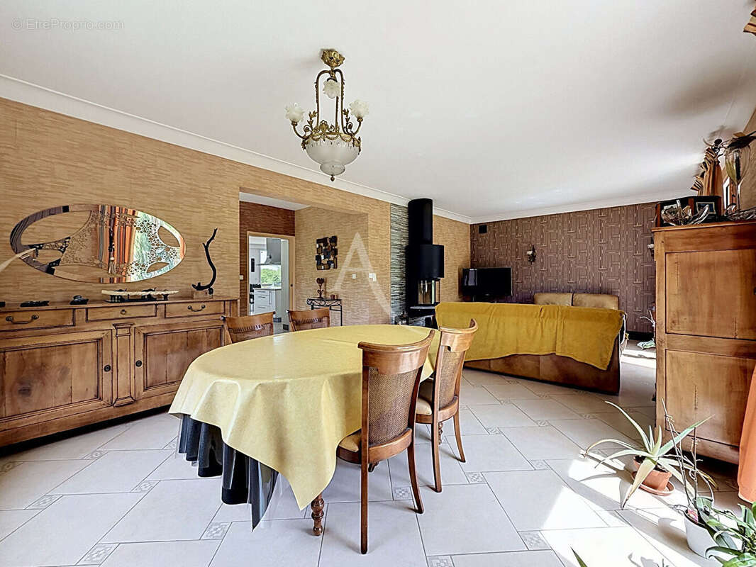 Maison à BRISSAC-QUINCE