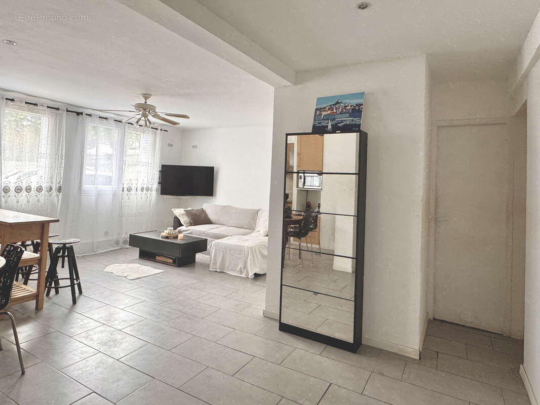 Appartement à MARSEILLE-8E