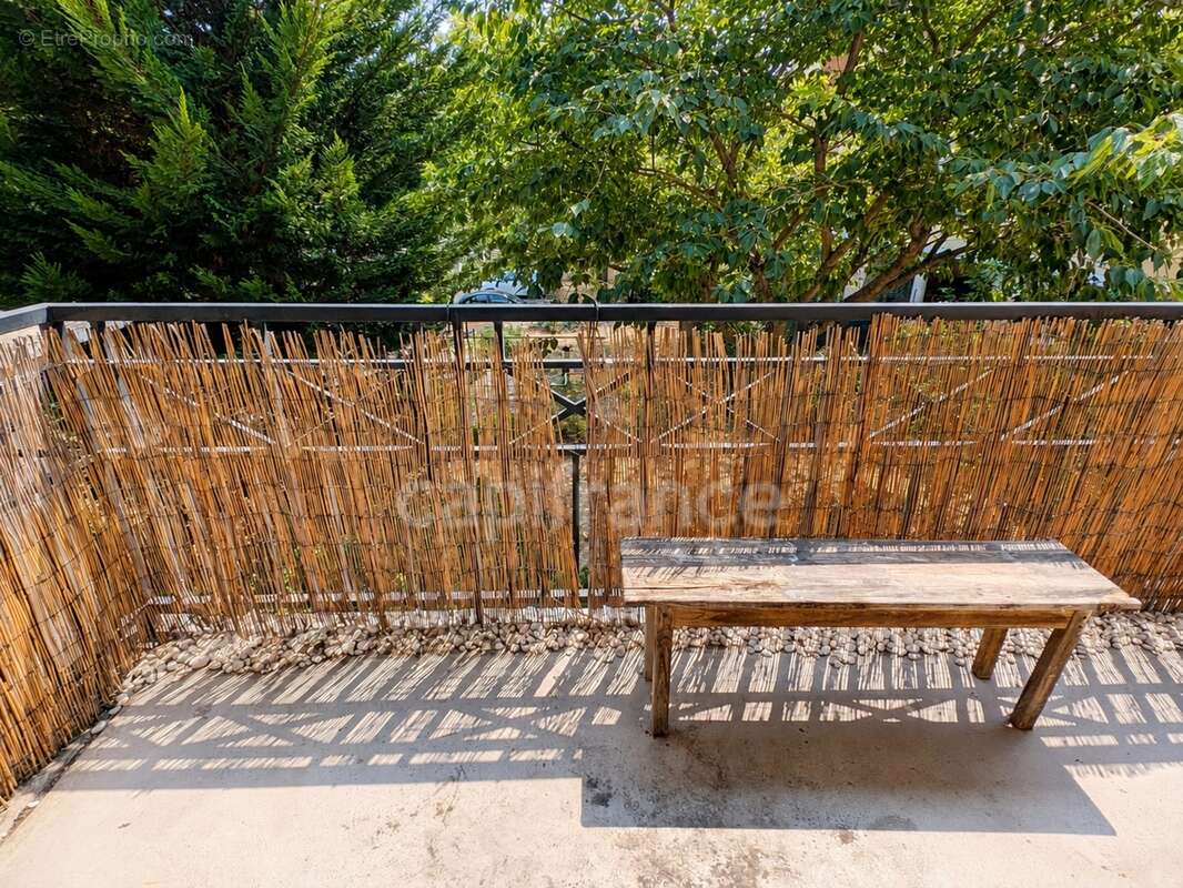 Corbeil-Essonnes – F3 lumineux avec balcon, parking et résidence arborée - photo 3