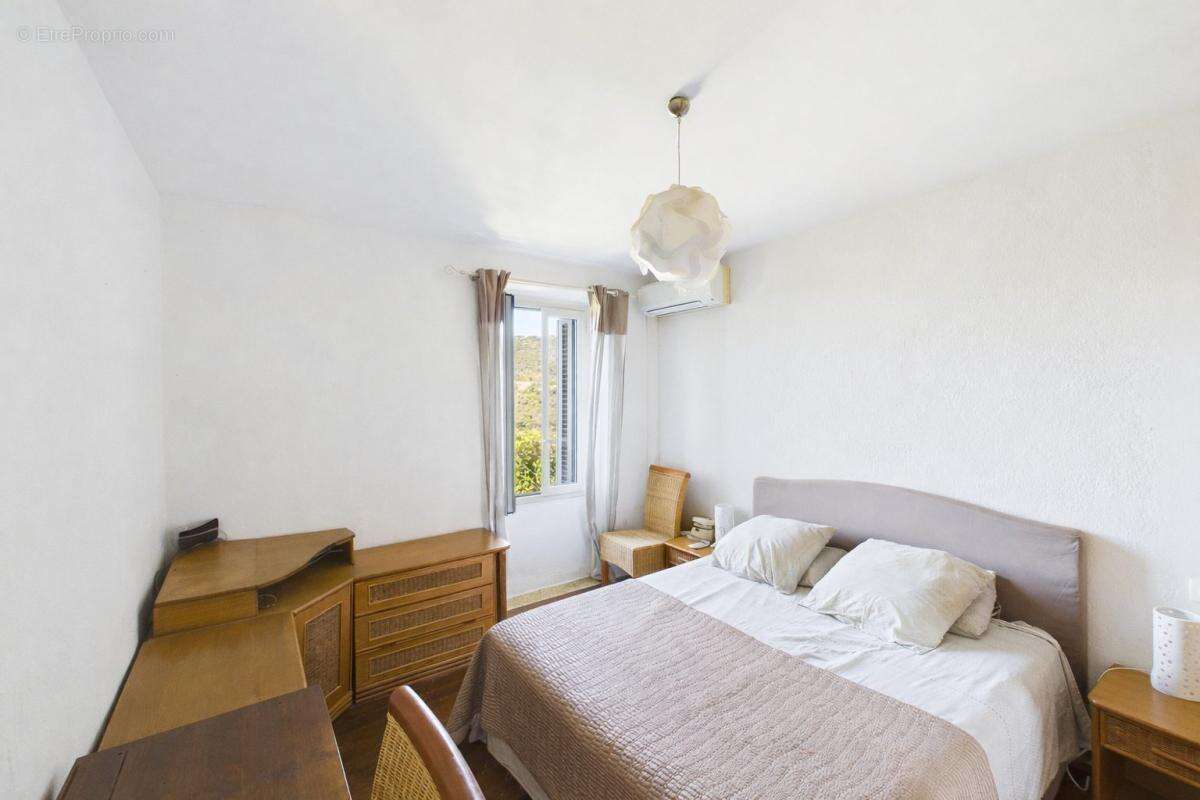 A vendre bas de villa vue mer avec jardin partinello - photo 11