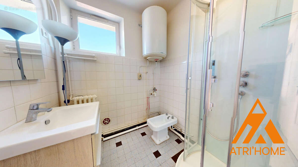 Appartement 92 m² à Aurillac  - photo 9
