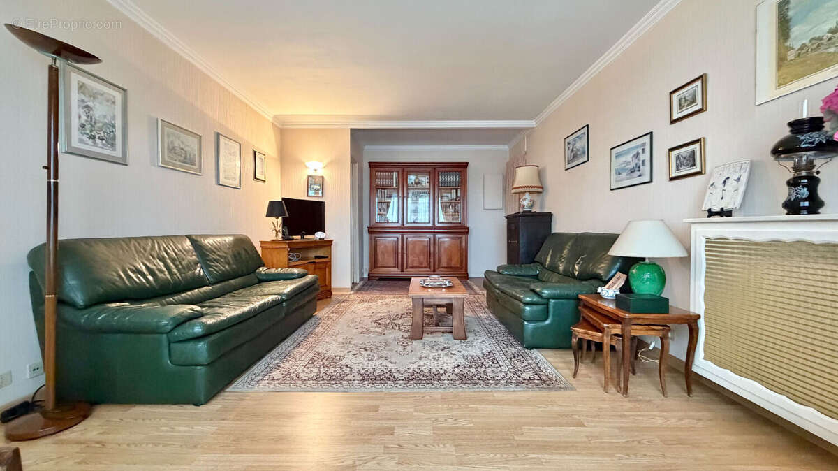 Appartement à CORBEIL-ESSONNES