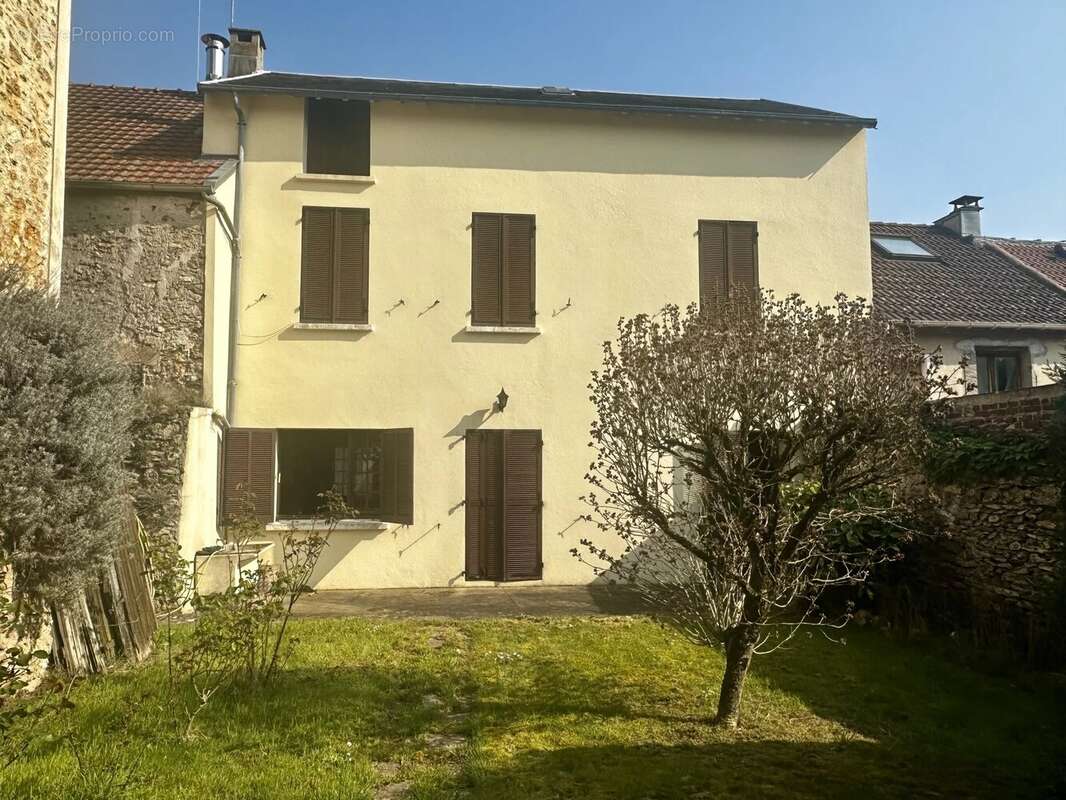 Maison à VAUHALLAN
