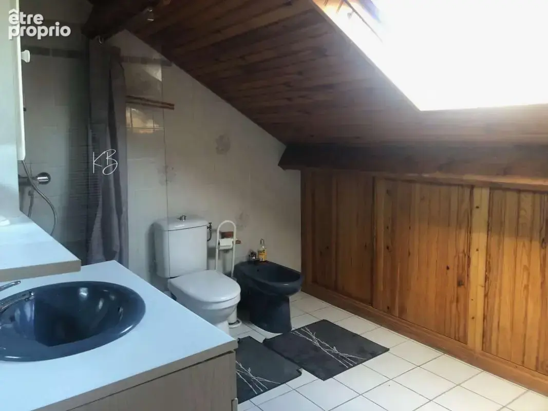 MAISON-110m² au sol–6 pièces–TERRAIN 559m²-GARAGE–CAVES-proche Forêt et transports - photo 10