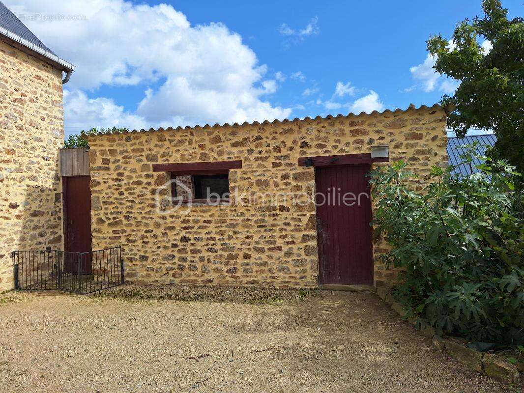 Maison à ANDOUILLE